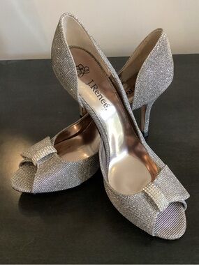 NWT J.Renee Silver Pewter Sparkle Peep Toe Heels Size 8.5